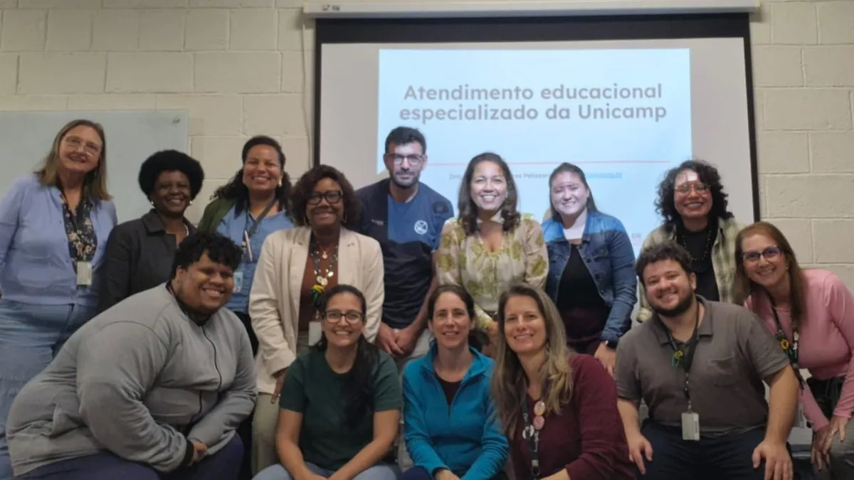 Palestra sobre atendimento educacional especializado na Unicamp